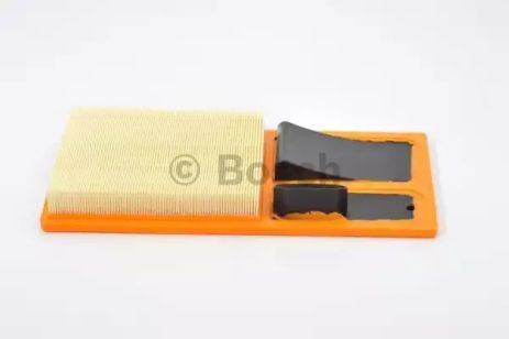 Фильтр воздушный SEAT/SKODA/VW Altea,Ibiza,Fabia,Octavia,Caddy III,Golf,Polo 1,4-1,6 04- BOSCH (F026400035)