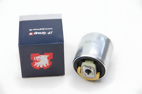 Передний сайлентблок рычага (снизу/сзади) для Audi A4/A6/A8/VW Passat 96-05, JP Group (1140201700)