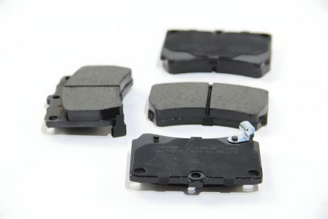 Передние тормозные колодки 323/Rio (90-05), ABS (36726) Передние тормозные колодки 323/Rio (90-05), ABS (36726)