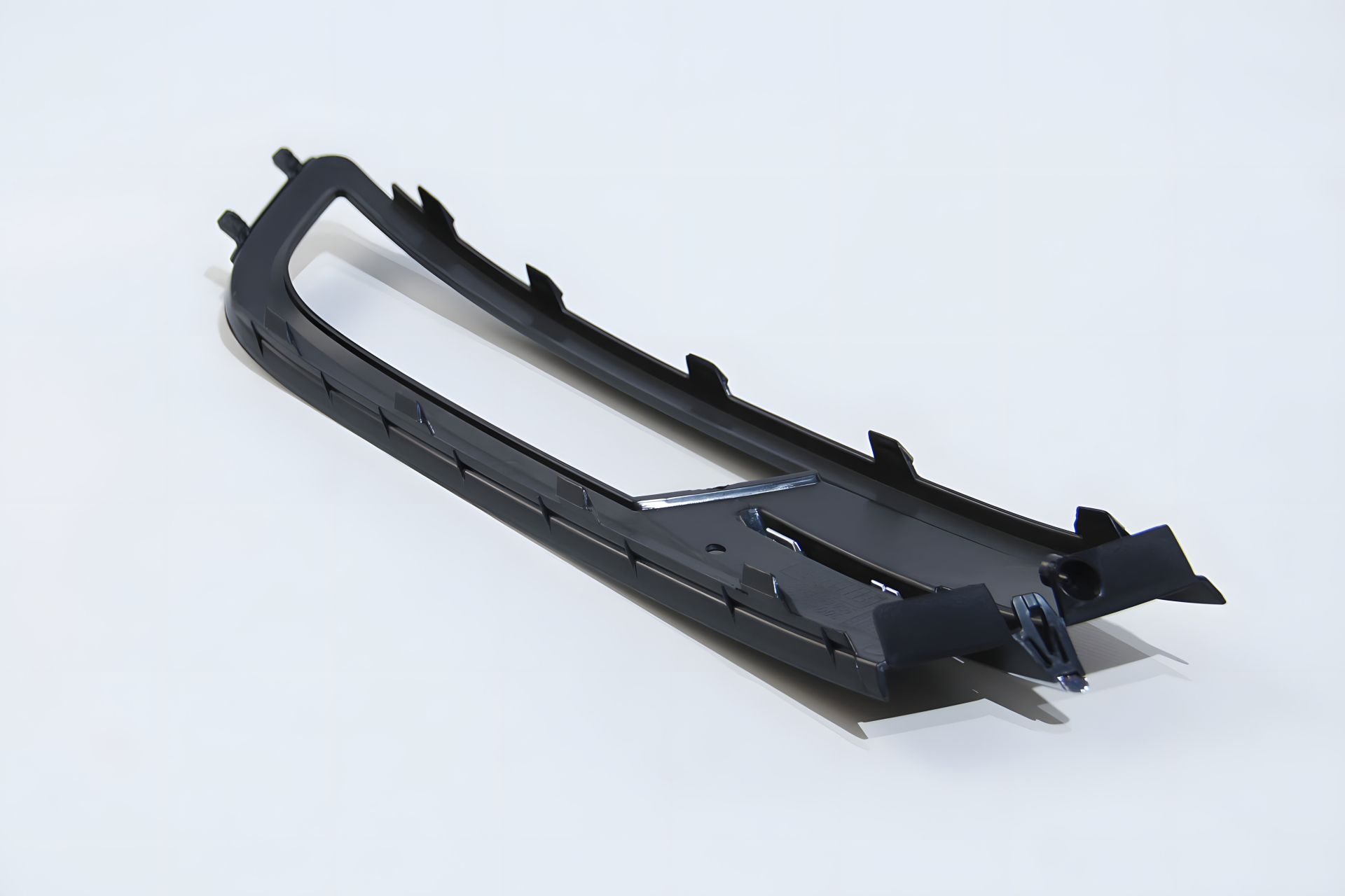 Бампера вставка (під протитуманку), VW Passat 14- R, Autotechteile (3853036) Бампера вставка (під протитуманку), VW Passat 14- R, Autotechteile (3853036)