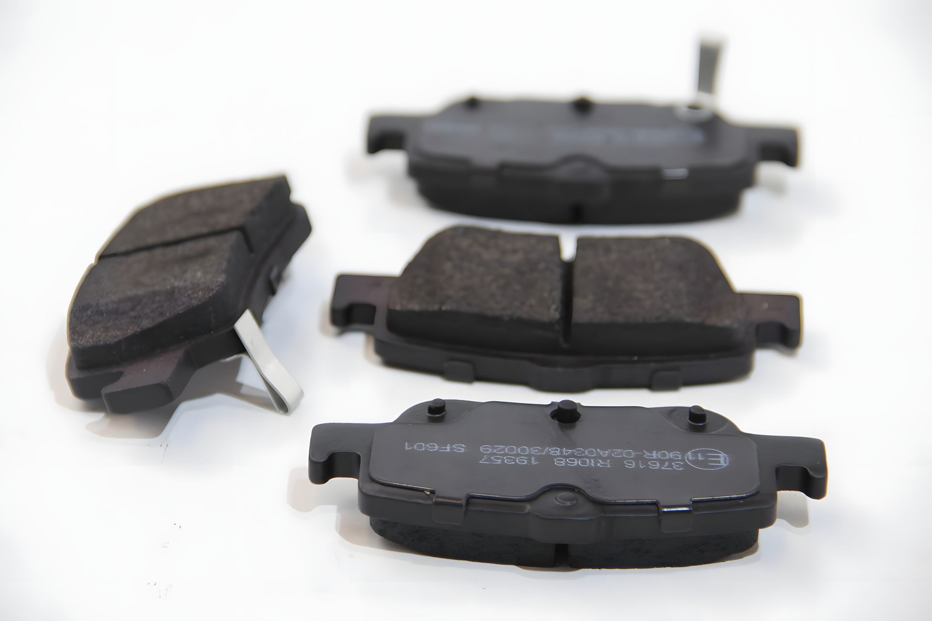 Задние тормозные колодки Toyota Auris 07-12/Corolla 13-(bosch), ABS (37616) Задние тормозные колодки Toyota Auris 07-12/Corolla 13-(bosch), ABS (37616)