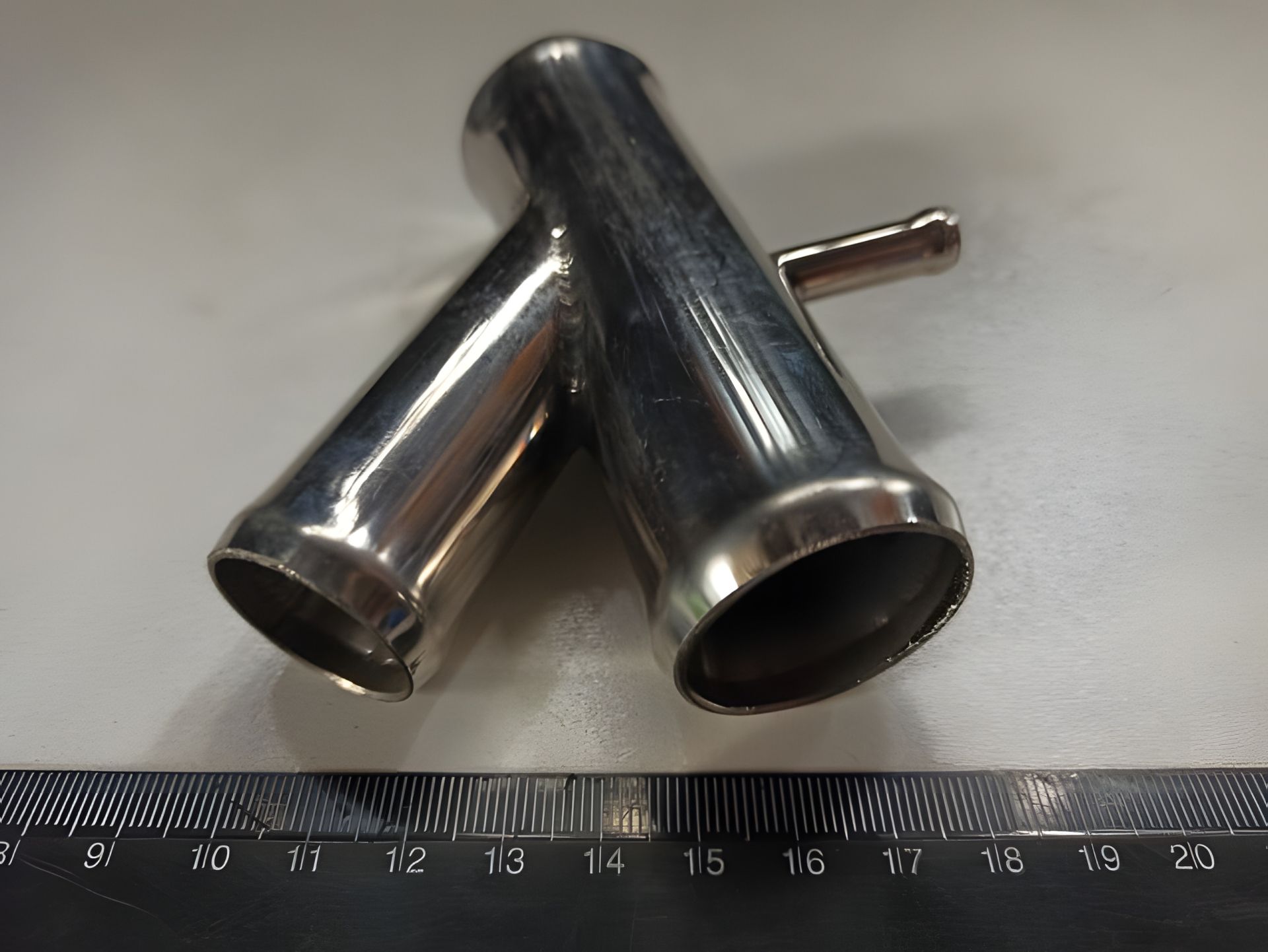 Нержавіючий трійник системи охолодження VAG, ACS (P96) (1K0121087H) Нержавіючий трійник системи охолодження VAG, ACS (P96) (1K0121087H)