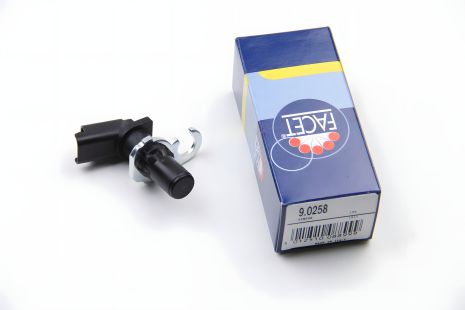 Коленвала датчик Citroen C4, C5, C8, JUMPY/Fiat SCUDO 2.0-2.2D 98-, FACET (90258) Коленвала датчик Citroen C4, C5, C8, JUMPY/Fiat SCUDO 2.0-2.2D 98-, FACET (90258)