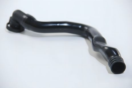 Патрубок вентиляции двигателя для Golf V/Octavia/Passat 2.0i 04-10, JP Group (1111153400) Патрубок вентиляции двигателя для Golf V/Octavia/Passat 2.0i 04-10, JP Group (1111153400)