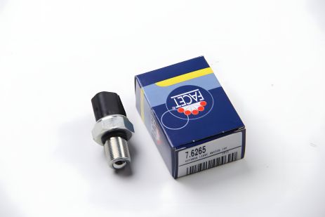 Радиатор системы охлаждения 37002161 OPEL