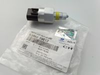 Выключатель заднего хода света Hyundai/KIA, MOBIS (9386039012) (93860-39012)