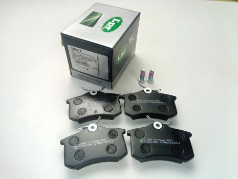 Octavia Гальмівні задні колодки, LPR (05P634) дискові (1J0698451D)