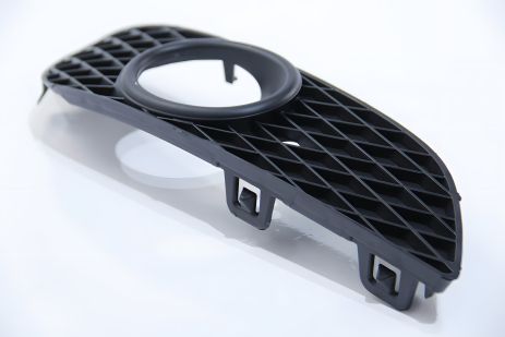 Opel Astra H Протитуманної фари решітка 07- R, BASBUG (BSG65922009) Opel Astra H Протитуманної фари решітка 07- R, BASBUG (BSG65922009)