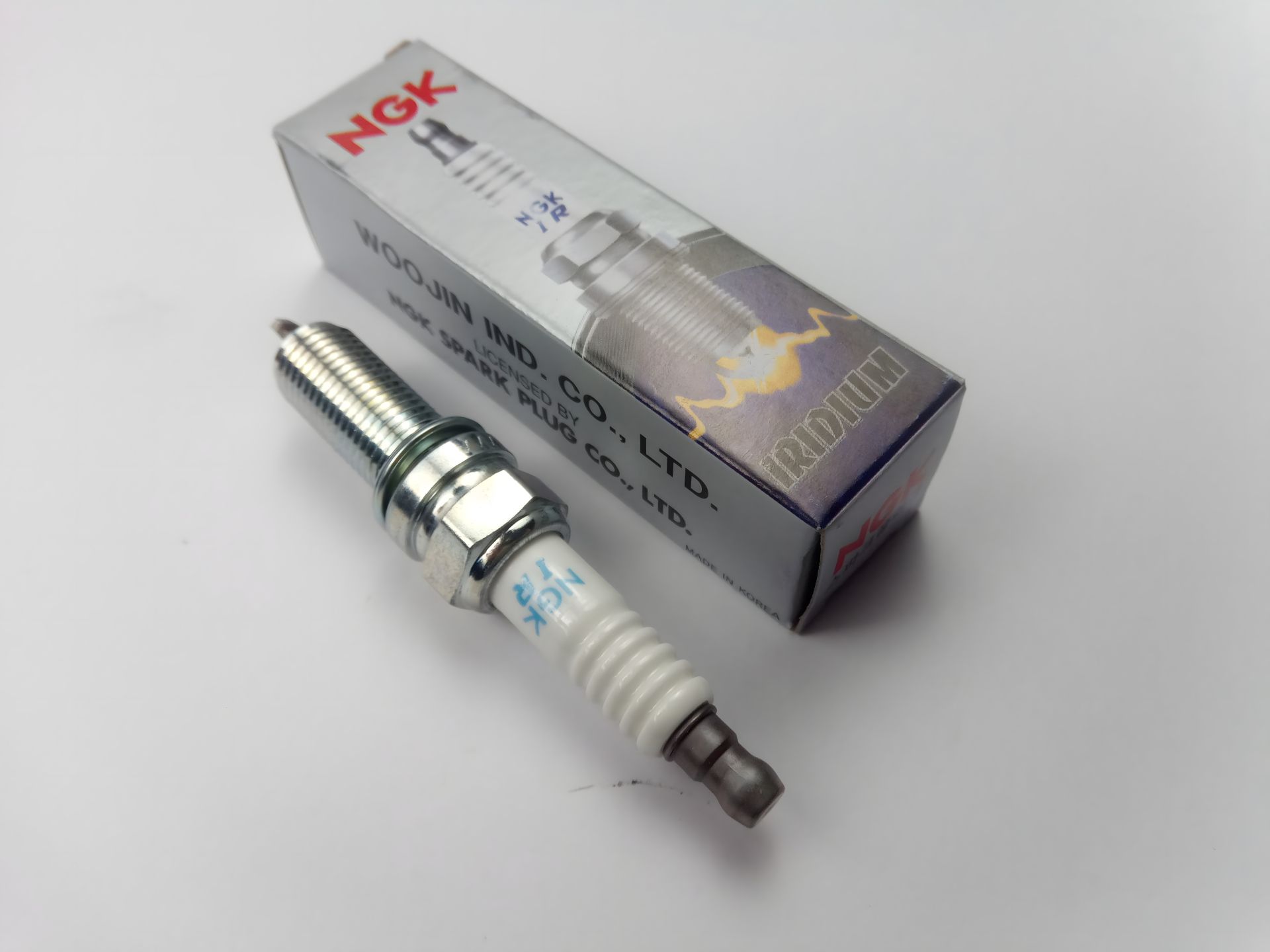 Зажигание свеча Hyundai/KIA LPI, NGK (SILZKR7B8E) 4 шт в упак. Цена за шт. (18846-08071) Зажигание свеча Hyundai/KIA LPI, NGK (SILZKR7B8E) 4 шт в упак. Цена за шт. (18846-08071)