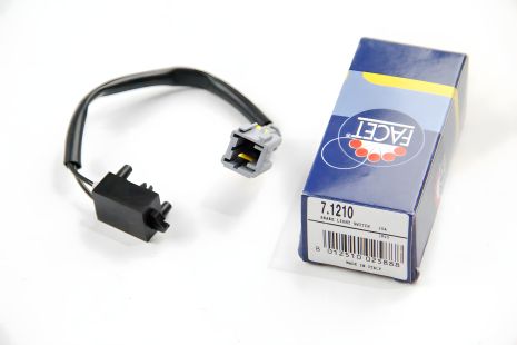 Датчик стоп-сигнала Berlingo/Partner 1.6HDi 08-, FACET (71210)