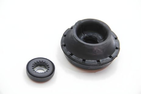 Амортизационная опора Caddy II 95/Golf IV/Octavia (с подшипником), JP Group (1142400310) Амортизационная опора Caddy II 95/Golf IV/Octavia (с подшипником), JP Group (1142400310)