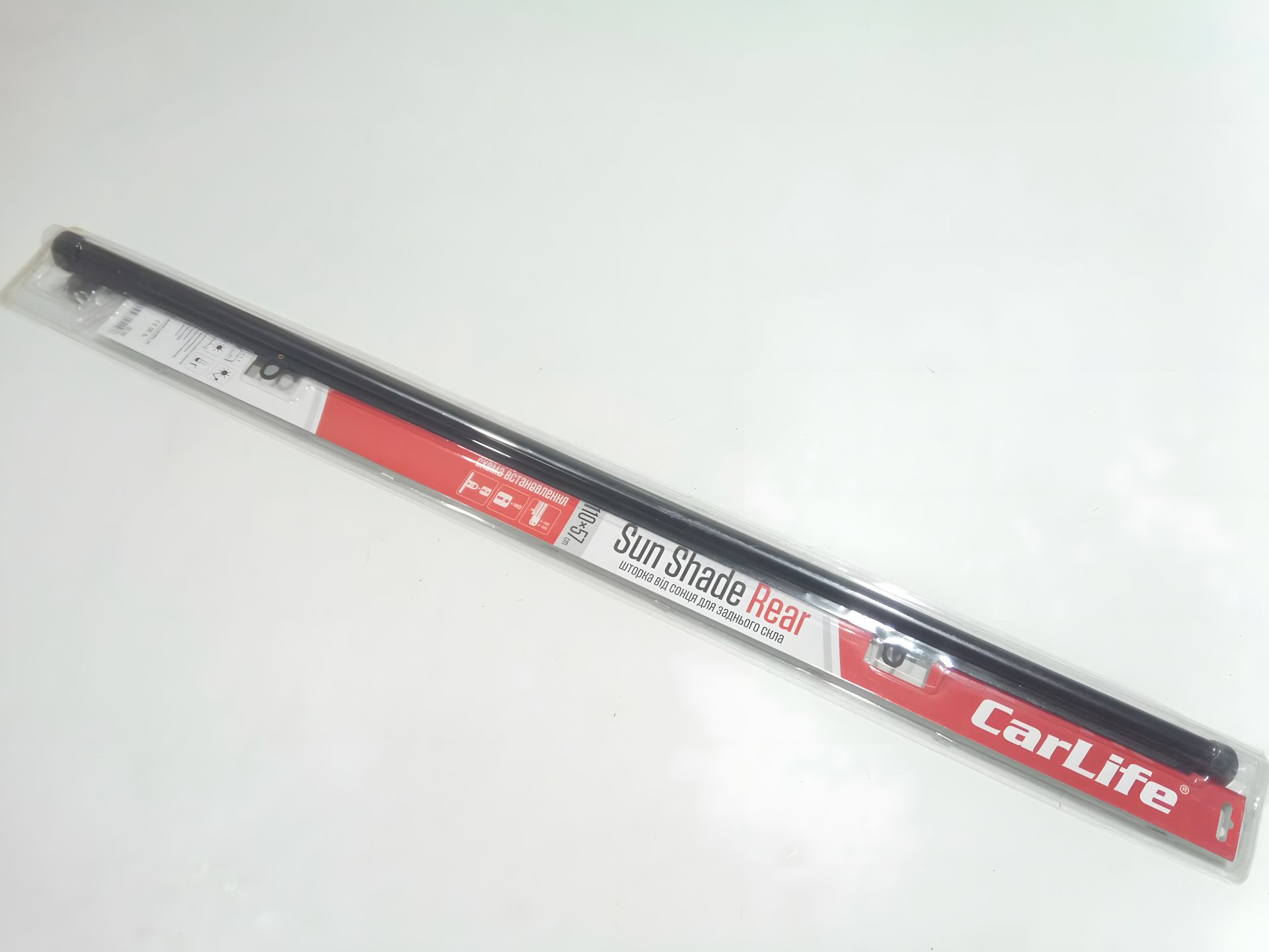 Шторка захисна Carlife SS110 на заднє скло, 110х57 см 1 шт Шторка захисна Carlife SS110 на заднє скло, 110х57 см 1 шт