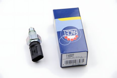 Датчик заднего хода Hyundai i30/ix35/Kia Rio/Ceed 2007-, FACET (76327) Датчик заднего хода Hyundai i30/ix35/Kia Rio/Ceed 2007-, FACET (76327)