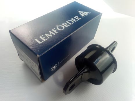 Сайлентблок заднего продольного рычага для Mazda/Ford, LEMFORDER (36831 01) (C2Y6-28-46X)