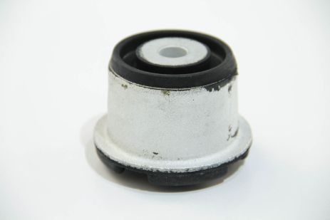 Мовчазний блок заднього променя Vectra B 1.6-2.2i 94-03, JP Group (1250100700)