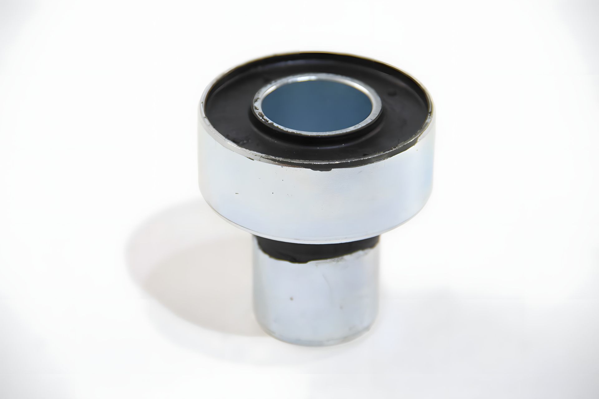 Сайлентблок переднего рычага Kangoo (97-22), ABS (271713) Сайлентблок переднего рычага Kangoo (97-22), ABS (271713)