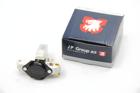 Регулятор напруги генератора AUDI A4/GOLF/PASSAT/T4 1.4-2.9 88-10 (14.5V), JP Group (1190200400) Регулятор напруги генератора AUDI A4/GOLF/PASSAT/T4 1.4-2.9 88-10 (14.5V), JP Group (1190200400)