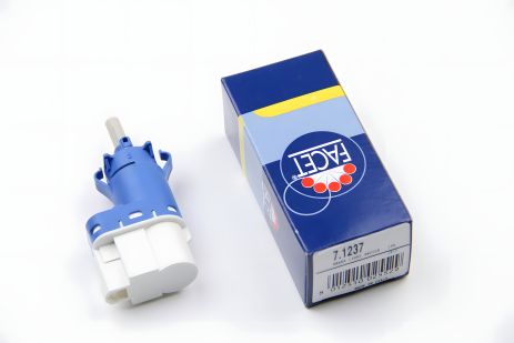 Стоп-сигнала Датчик Transit/C-Max/Focus 99-, FACET (71237) Стоп-сигнала Датчик Transit/C-Max/Focus 99-, FACET (71237)