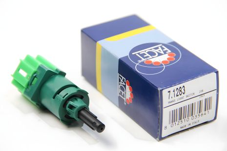 Вимикач Стоп-Сигнала для Berlingo/Partner, FACET (71283)