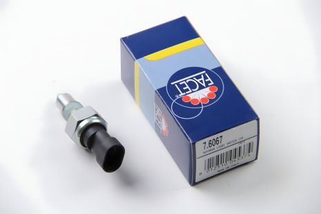 Датчик заднього ходу Doblo/QUBO/FIORINO/BEEPER/Combo, FACET (76067) Датчик заднього ходу Doblo/QUBO/FIORINO/BEEPER/Combo, FACET (76067)