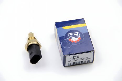 Датчик заднего хода для A4/A6/Passat/Superb 97-11, FACET модель 76256