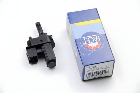 Датчик педали сцепления FORD, FACET (71221) Датчик педали сцепления FORD, FACET (71221)