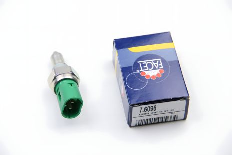 Заднього ходу датчик Trafic/Master/Kangoo (2 конт.), FACET (76096) Заднього ходу датчик Trafic/Master/Kangoo (2 конт.), FACET (76096)