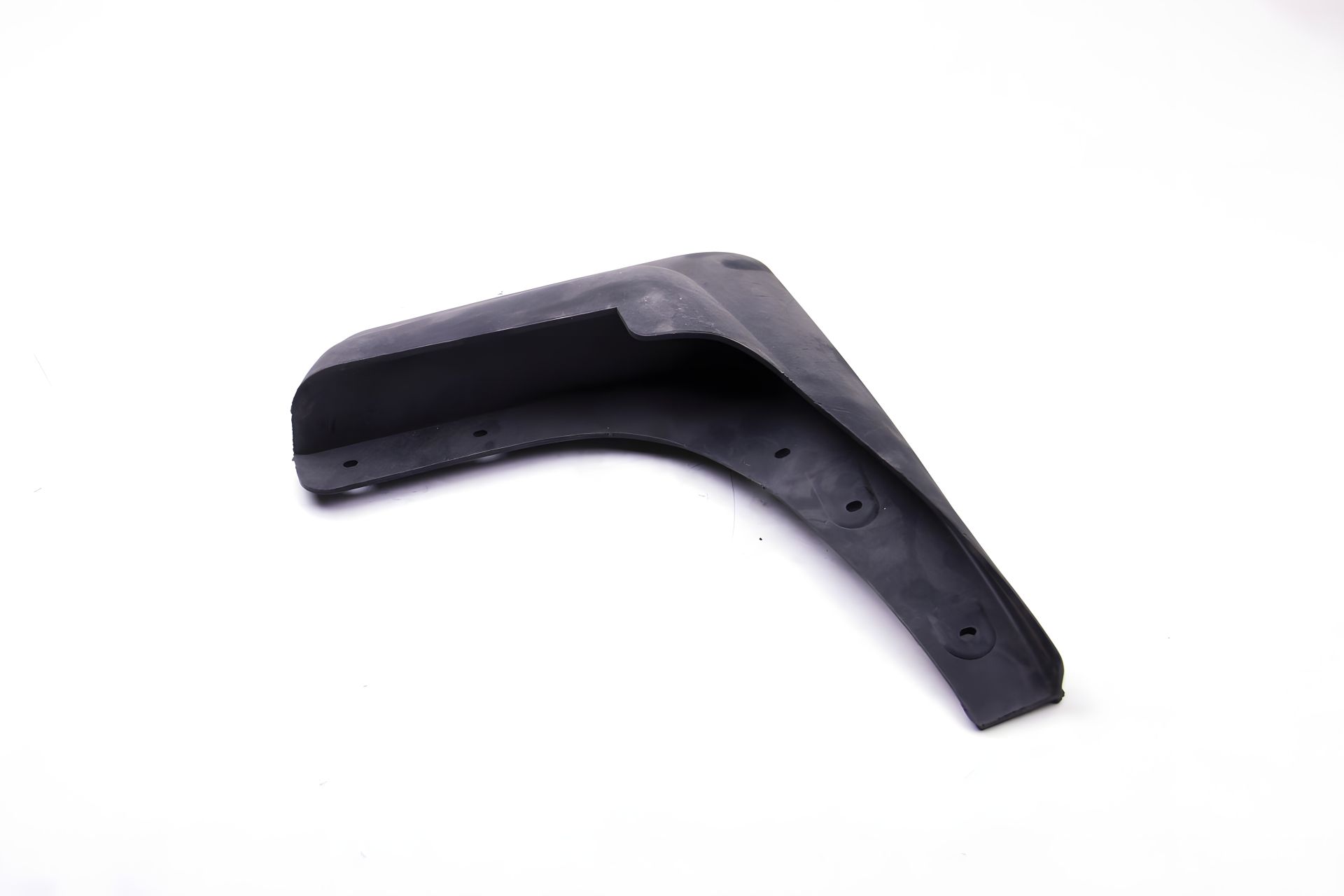 Лівий передній бризговик для Transit 00-06, BASBUG (BSG30920035) Лівий передній бризговик для Transit 00-06, BASBUG (BSG30920035)