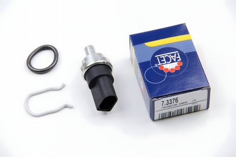 Паливний температурний датчик Audi A3/A4/Seat Leon/Skoda Super B/VW Crafter 1.2-3.0 TDI 98-, FACET (73376) Паливний температурний датчик Audi A3/A4/Seat Leon/Skoda Super B/VW Crafter 1.2-3.0 TDI 98-, FACET (73376)