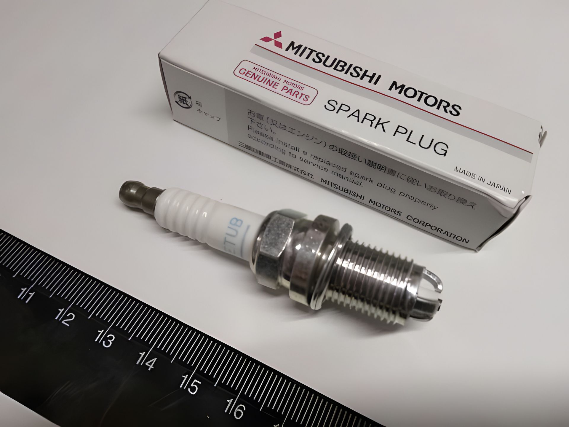 Одиная свеча зажигания MITSUBISHI (MN119942) Одиная свеча зажигания MITSUBISHI (MN119942)