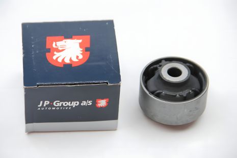 Задній сайлентблок переднього важеля Corsa/Meriva/Tigra 00-12, JP Group (1250300100)
