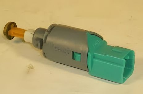 Датчик стоп-сигналу METZGER (0911088) для NISSAN KUBISTAR, OPEL VIVARO, RENAULT FLUENCE