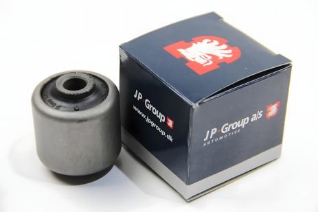 Сайлентблок переднего рычага для BMW 5 (E28/E34), BMW 7 (E32), BMW X3, BMW X5, JP Group (1440201000) Сайлентблок переднего рычага для BMW 5 (E28/E34), BMW 7 (E32), BMW X3, BMW X5, JP Group (1440201000)