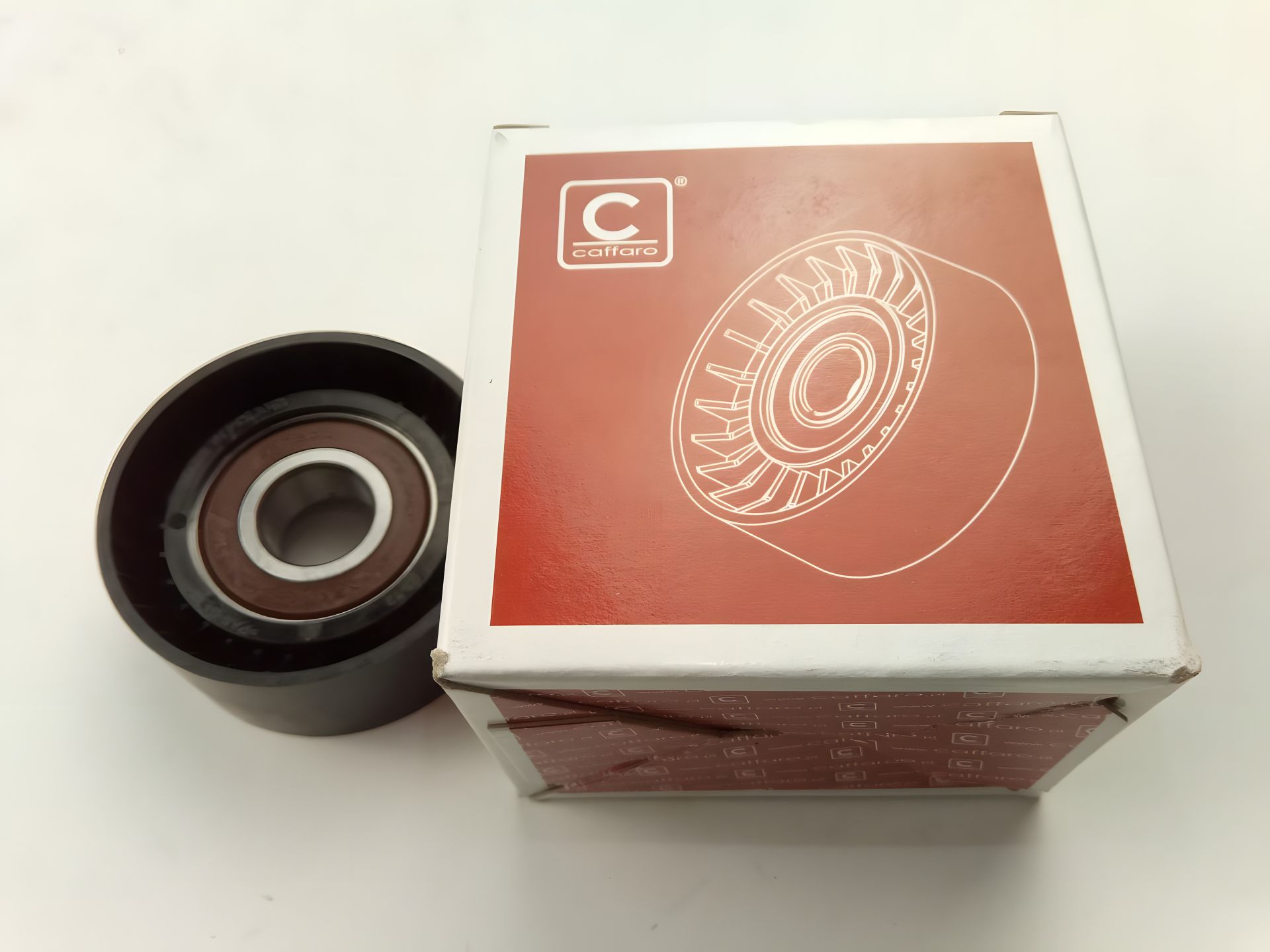 Натяжной ролик ремня генератора PEUGEOT/CITROEN, CAFFARO (334-00) (5751.61) Натяжной ролик ремня генератора PEUGEOT/CITROEN, CAFFARO (334-00) (5751.61)