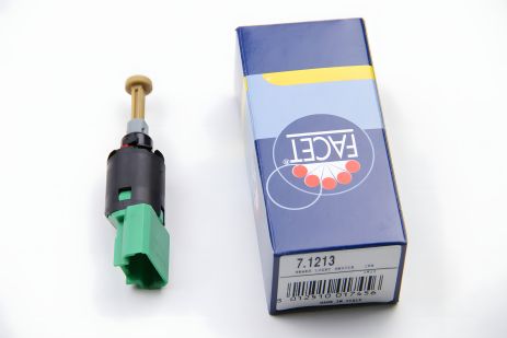 Датчик стоп-сигнала для Berlingo 08-/Jumpy 07-/C4/C5 04-/307 00-, FACET (71213) Датчик стоп-сигнала для Berlingo 08-/Jumpy 07-/C4/C5 04-/307 00-, FACET (71213)