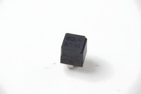 Механическое реле управления холодного пуска (12V,30A) для MERCEDES 87-, HELLA (4RD007794021) Механическое реле управления холодного пуска (12V,30A) для MERCEDES 87-, HELLA (4RD007794021)