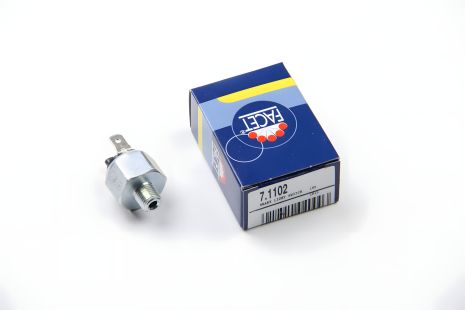 Переключатель сигнала стопа VW-96, FACET (71102)