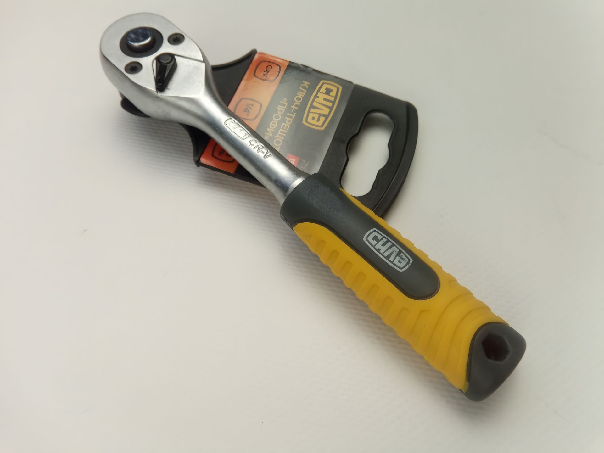 Ключ-трещотка СИЛА Профи CrV 72T (257001) Ключ-трещотка СИЛА Профи CrV 72T (257001)