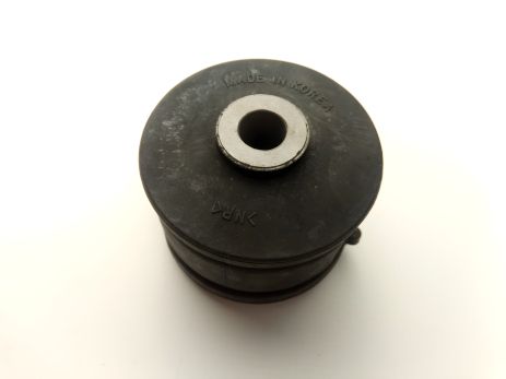 Сайлентблок заднего продольного рычага для Tucson, CTR (CVKH-93/GV0077) (55116-2E000) Сайлентблок заднего продольного рычага для Tucson, CTR (CVKH-93/GV0077) (55116-2E000)