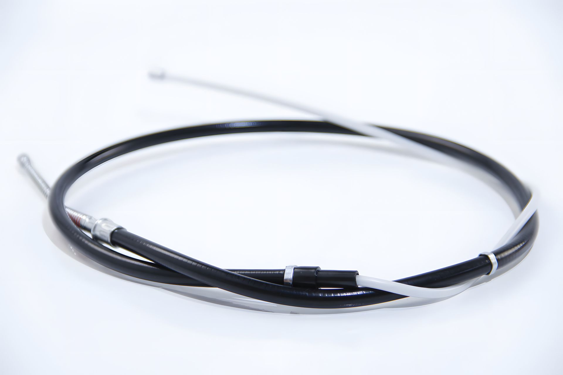 Задний трос ручного тормоза для Octavia 96- Л=Пр. (барабан) (1620/940), JP Group (1170302000) Задний трос ручного тормоза для Octavia 96- Л=Пр. (барабан) (1620/940), JP Group (1170302000)