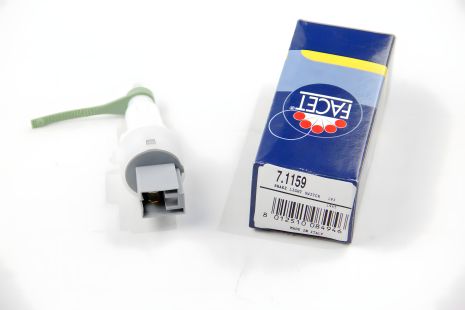 Датчик стоп-сигналу FACET Fiat Doblo 01- (71159) Датчик стоп-сигналу FACET Fiat Doblo 01- (71159)