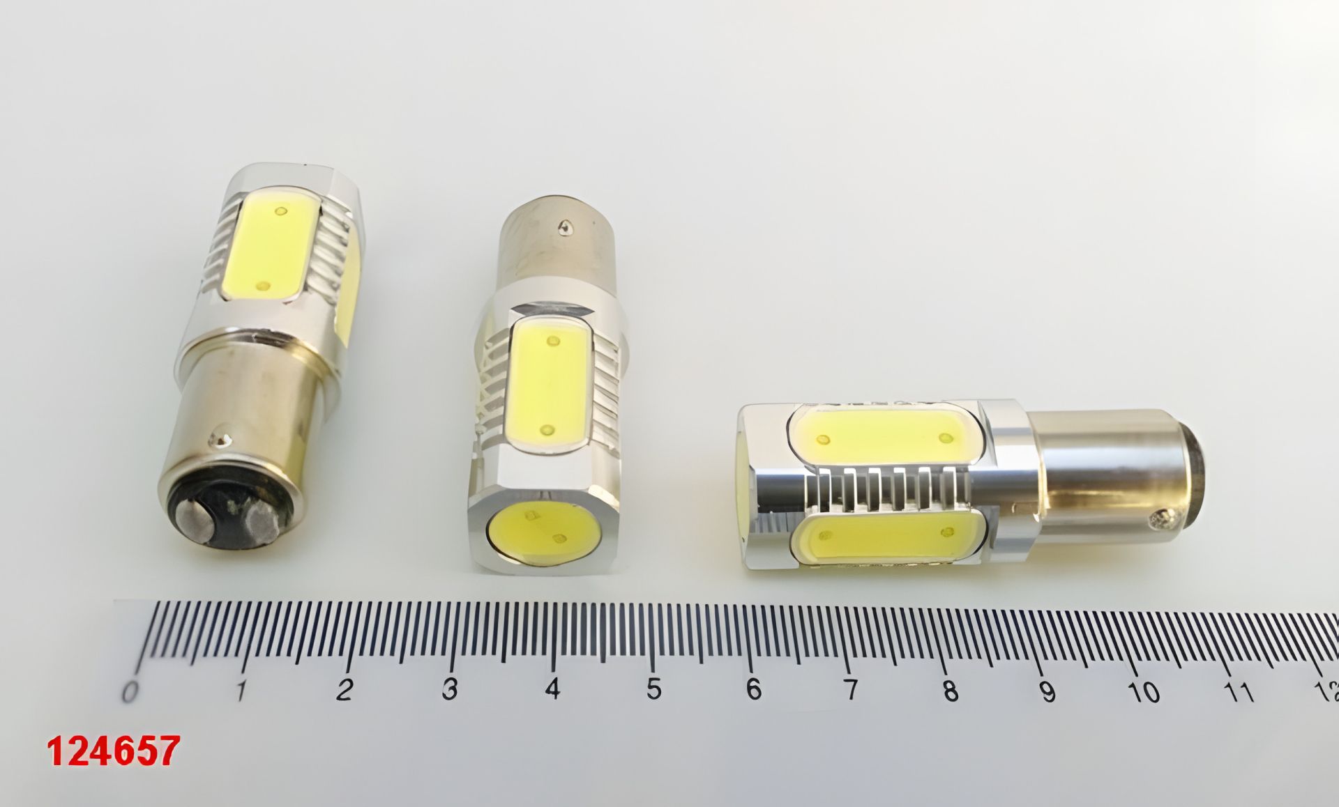 Світлодіодна лампа 12V P21/5W 1157 COBALT 7,5 W (4+1 х 1,5W) металева біла Світлодіодна лампа 12V P21/5W 1157 COBALT 7,5 W (4+1 х 1,5W) металева біла