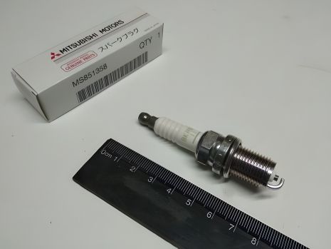 Свічка запалювання MITSUBISHI (MS851358) 1 шт. Свічка запалювання MITSUBISHI (MS851358) 1 шт.