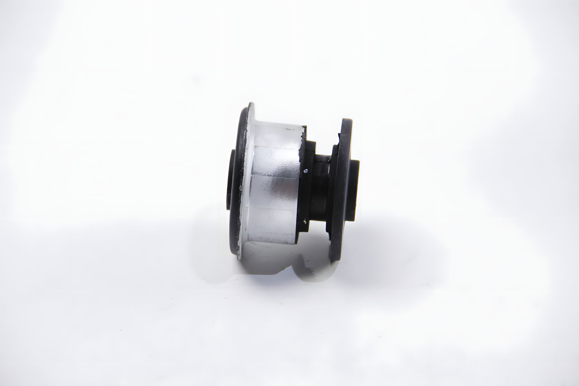 Верхній сайлентблок важеля Touareg/Cayenne/Audi Q7 03-, JP Group (1140208000) Верхній сайлентблок важеля Touareg/Cayenne/Audi Q7 03-, JP Group (1140208000)