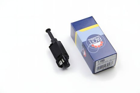 Датчик стоп-сигналу 1.4-2.8TDI -10, A3/Leon/Octavia/Golf/T4, FACET (71055)