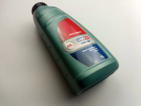 Олива моторна LUXE Molybden 10W-40 напівсинтетична 1л. (40740601) Олива моторна LUXE Molybden 10W-40 напівсинтетична 1л. (40740601)