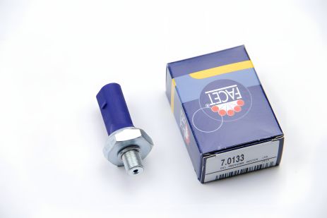 Датчик давления масла для LT 2.5TDI (AGX/ANJ/APA/BBE/BBF), FACET (70133) Датчик давления масла для LT 2.5TDI (AGX/ANJ/APA/BBE/BBF), FACET (70133)