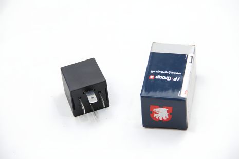 Реле аварийной сигнализации T4/Passat B4/Golf III JP Group (1199208400) Реле аварийной сигнализации T4/Passat B4/Golf III JP Group (1199208400)