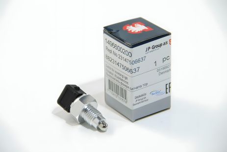 Датчик заднего хода для BMW 3 (E36) 90- / 5 (E39) 97-, JP Group (1496600200) Датчик заднего хода для BMW 3 (E36) 90- / 5 (E39) 97-, JP Group (1496600200)
