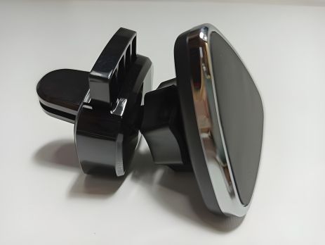 Магнітний тримач телефону на дефлектор, 12 Atelie (951845) трикутник Магнітний тримач телефону на дефлектор, 12 Atelie (951845) трикутник